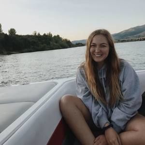 Meet your Posher, Lauren